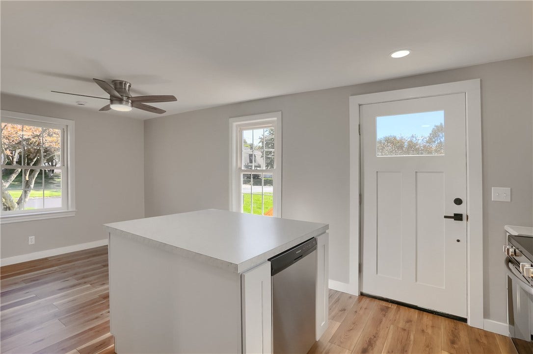732 Pershing St, Ellwood City, PA 16117