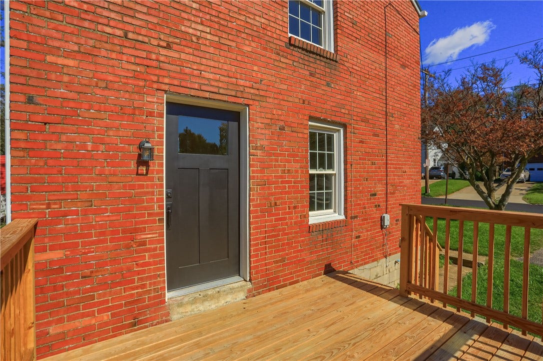 732 Pershing St, Ellwood City, PA 16117