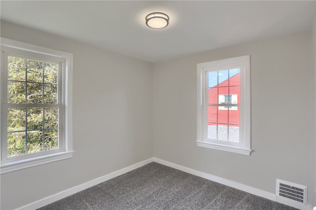 732 Pershing St, Ellwood City, PA 16117