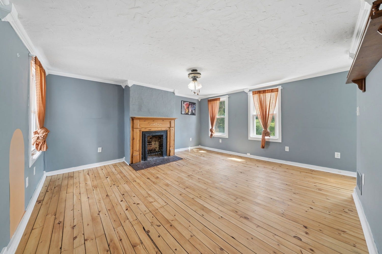 8013 Saltsburg Road, Pittsburgh, PA 15239 8013 Saltsburg Road, Pittsburgh, PA 15239