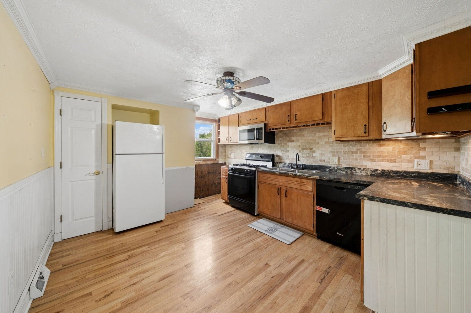 8013 Saltsburg Road, Pittsburgh, PA 15239 8013 Saltsburg Road, Pittsburgh, PA 15239