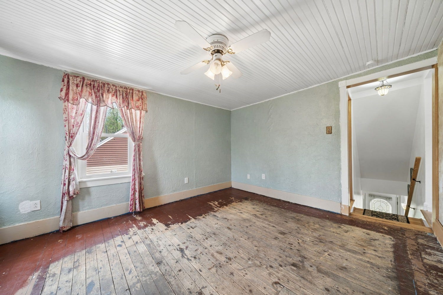 8013 Saltsburg Road, Pittsburgh, PA 15239 8013 Saltsburg Road, Pittsburgh, PA 15239