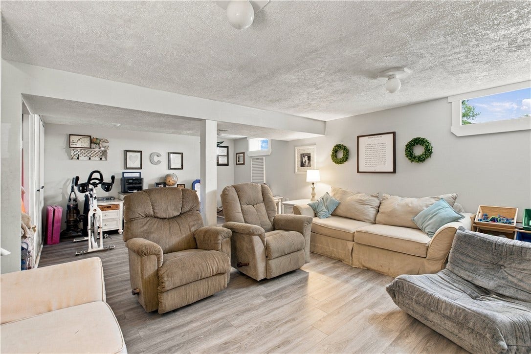 3098 Countryside Drive, Allison Park, PA 15101 3098 Countryside Drive, Allison Park, PA 15101