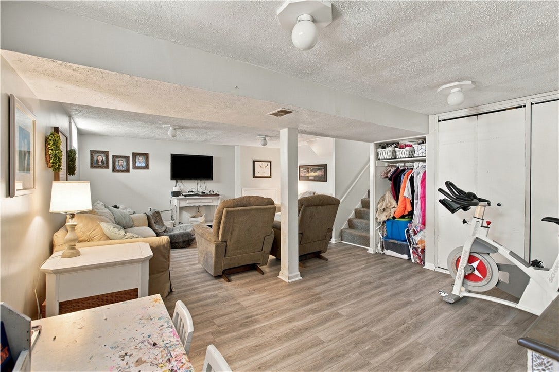 3098 Countryside Drive, Allison Park, PA 15101 3098 Countryside Drive, Allison Park, PA 15101
