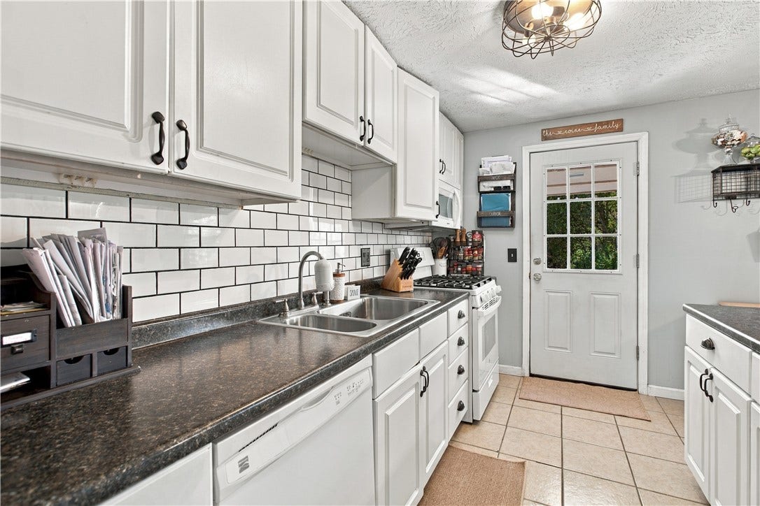 3098 Countryside Drive, Allison Park, PA 15101 3098 Countryside Drive, Allison Park, PA 15101