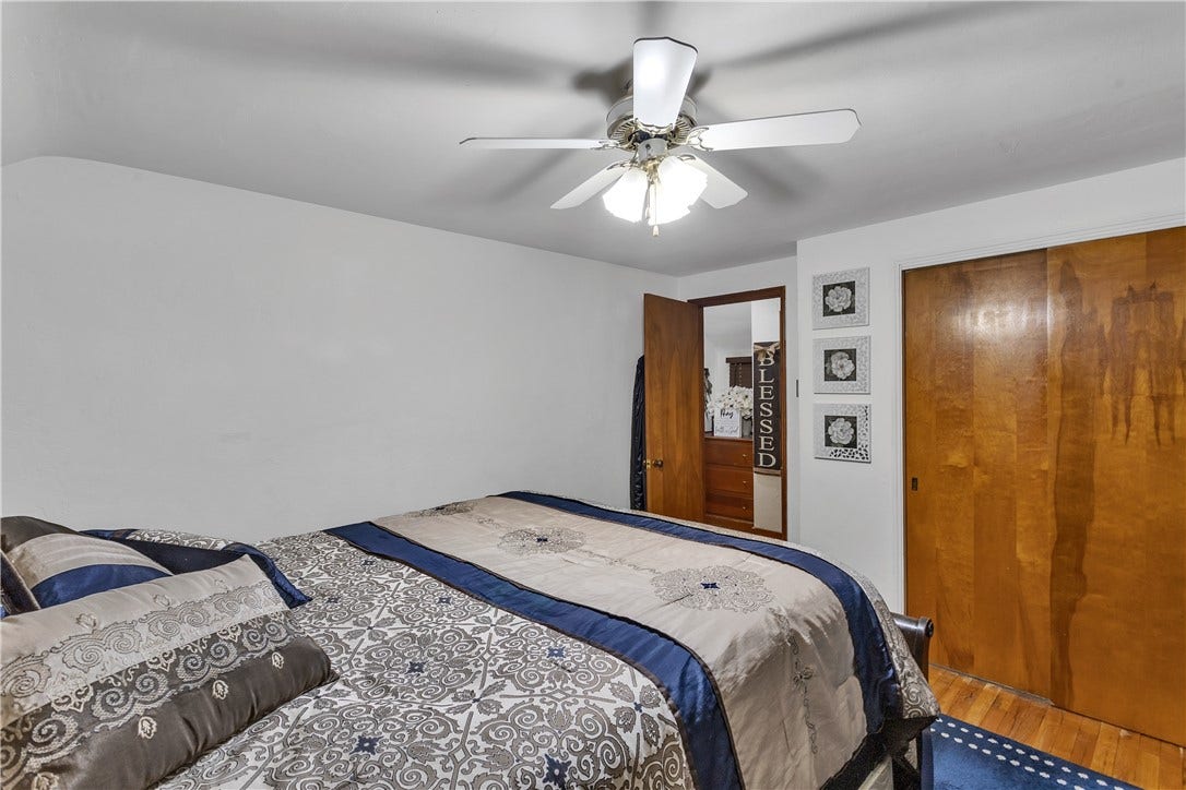 2709 Blackridge Avenue, Pittsburgh, PA 15235 Primary bedroom