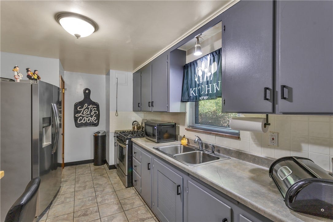 2709 Blackridge Avenue, Pittsburgh, PA 15235 2709 Blackridge Avenue, Pittsburgh, PA 15235