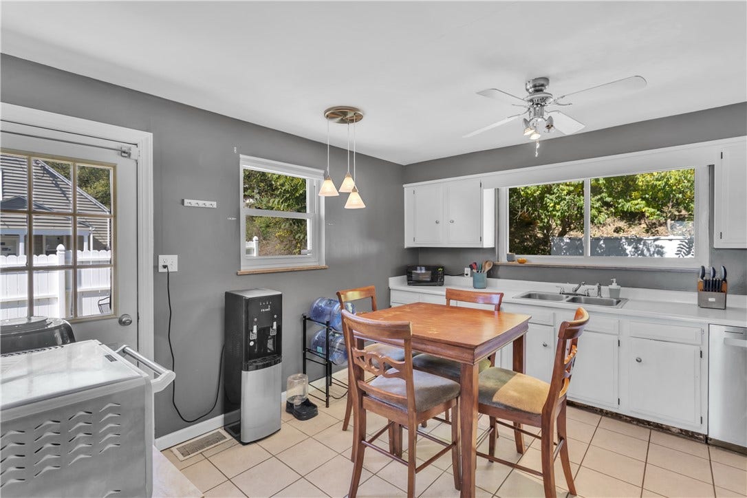 136 N Hazen Ave., Ellwood City, PA 16117 Crisp finishes and clean lines give the kitchen a fresh, modern vibe.