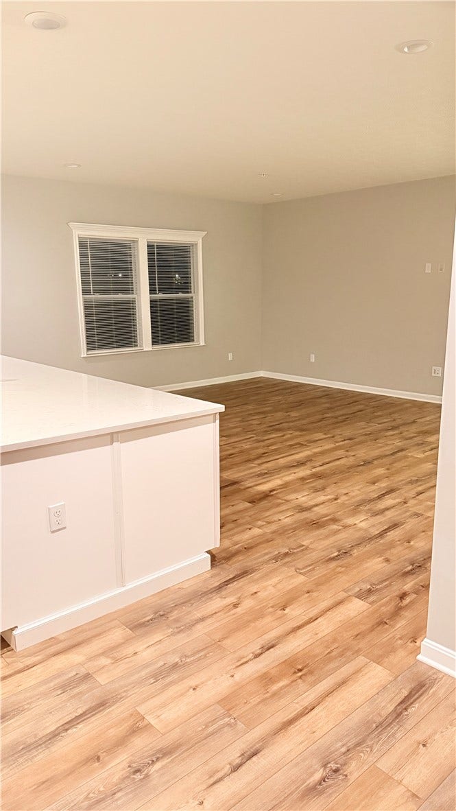161 Lockheed Dr, Coraopolis, PA 15108 161 Lockheed Dr, Coraopolis, PA 15108