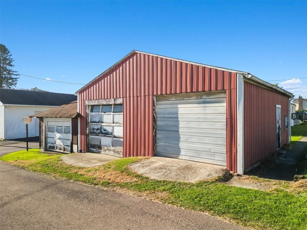 100 High Street, Meyersdale, PA 15552 100 High Street, Meyersdale, PA 15552