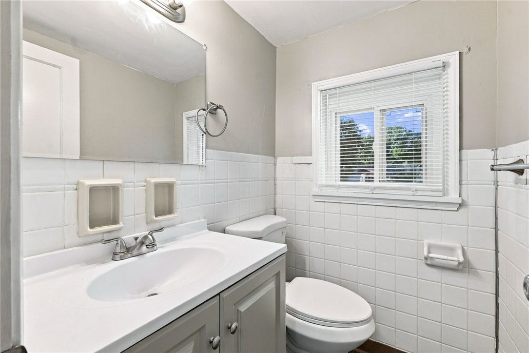 118 MARZOLF ROAD EXT, Pittsburgh, PA 15209