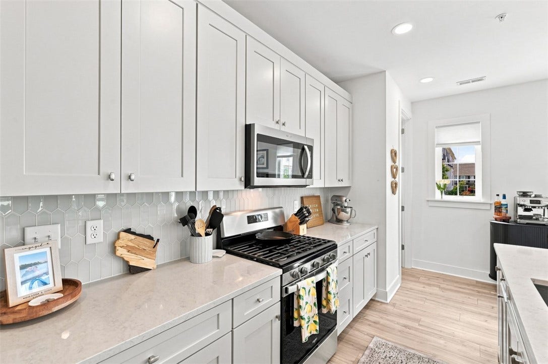 907 Vaughn Lane, Cranberry Twp, PA 16066