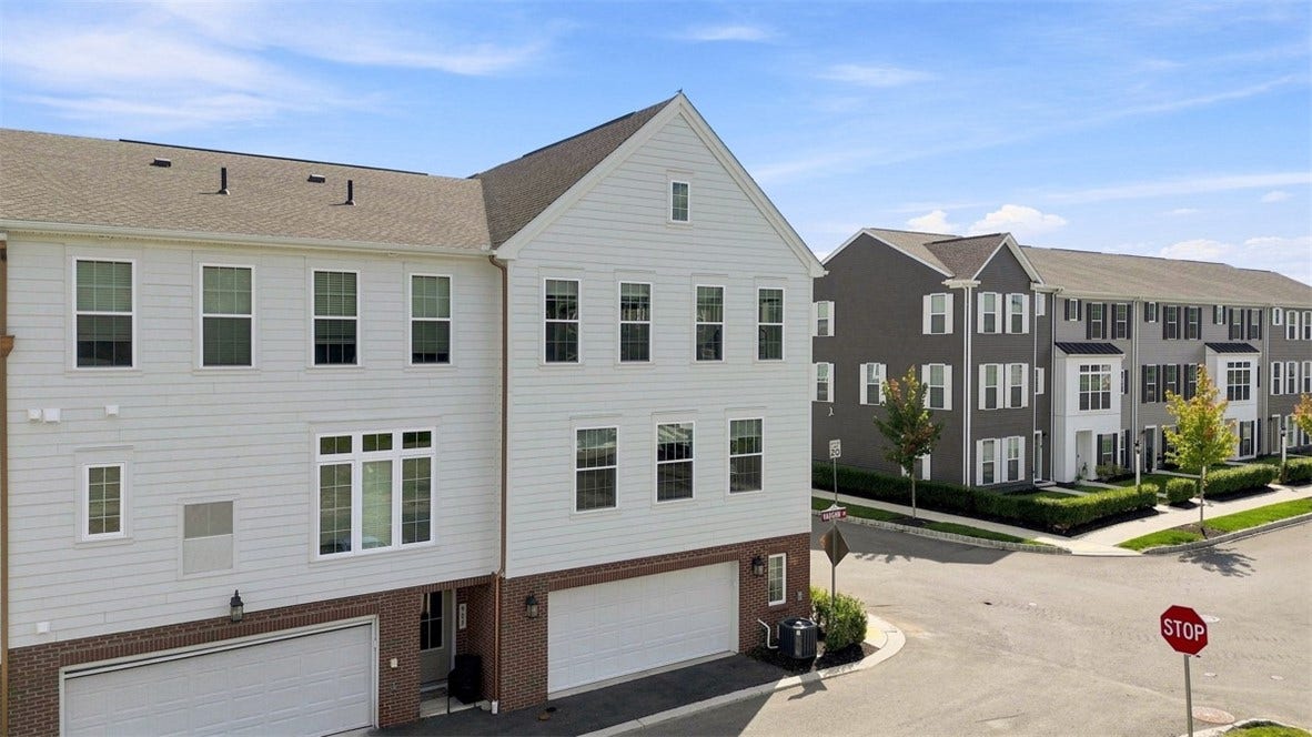 907 Vaughn Lane, Cranberry Twp, PA 16066
