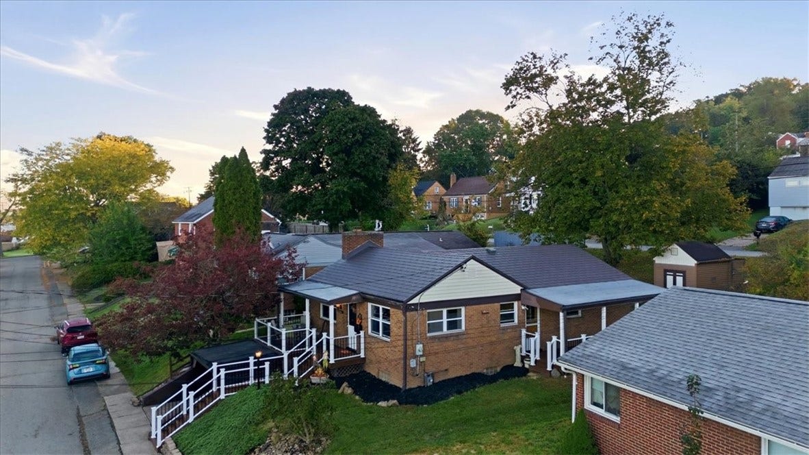 2411 Marion Street, Hopewell Twp, PA 15001 2411 Marion Street, Hopewell Twp, PA 15001