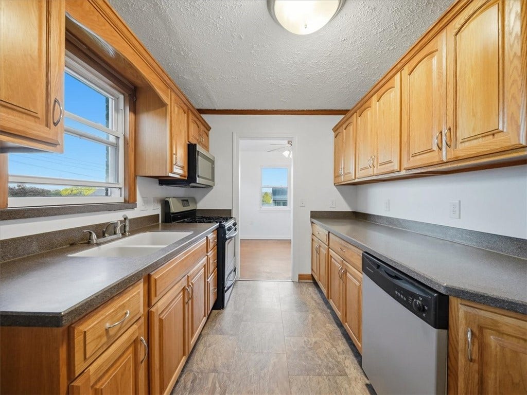 2411 Marion Street, Hopewell Twp, PA 15001 2411 Marion Street, Hopewell Twp, PA 15001