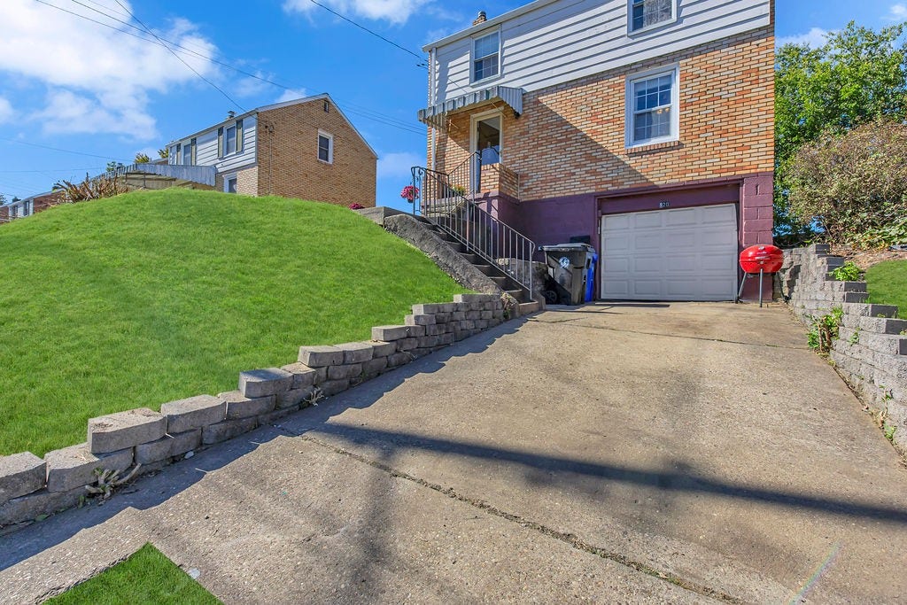 Integral garage and additional off-street driveway parking