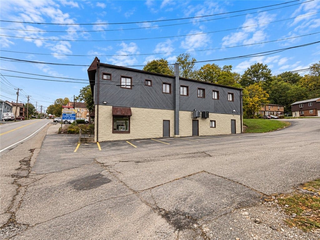 10261 Center Highway, #3, Irwin, PA 15642 10261 Center Highway, #3, Irwin, PA 15642