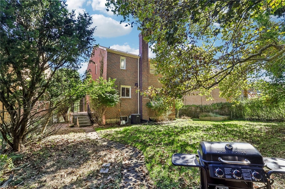 1529 Hawthorne St, Pittsburgh, PA 15201