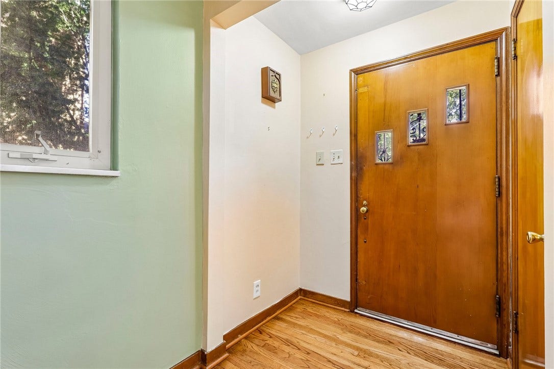 1529 Hawthorne St, Pittsburgh, PA 15201