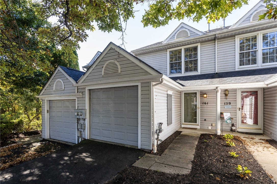 161 Westbrooke Lane, Coraopolis, PA 15108 161 Westbrooke Lane, Coraopolis, PA 15108