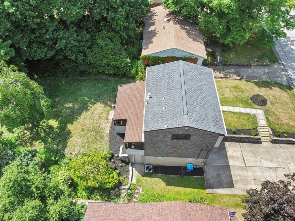 721 Sara Ln, Verona, PA 15147 721 Sara Ln, Verona, PA 15147