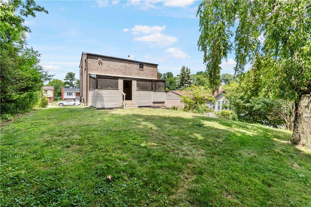 721 Sara Ln, Verona, PA 15147 721 Sara Ln, Verona, PA 15147