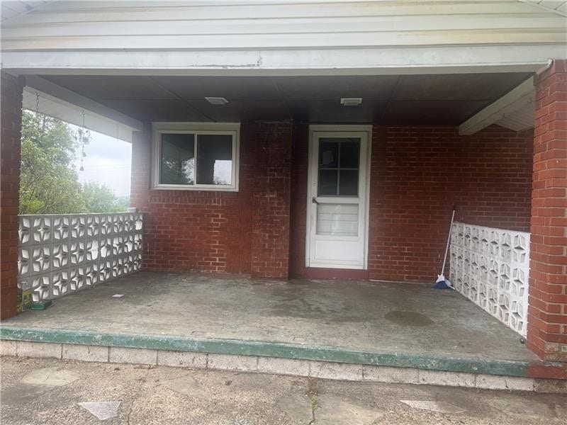 297 Ewings Mill Rd, Coraopolis, PA 15108 297 Ewings Mill Rd, Coraopolis, PA 15108