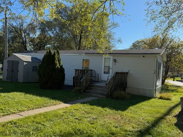 18 GROVE, New Brighton, PA 15066 18 GROVE, New Brighton, PA 15066