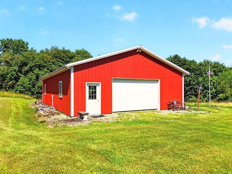 78 Sprowls Rd, Claysville, PA 15323