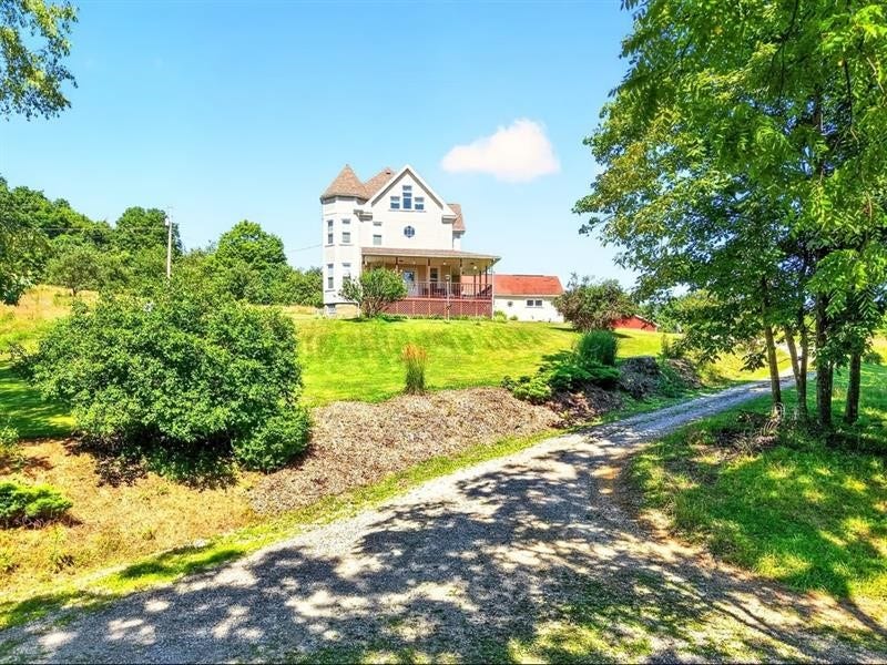 78 Sprowls Rd, Claysville, PA 15323