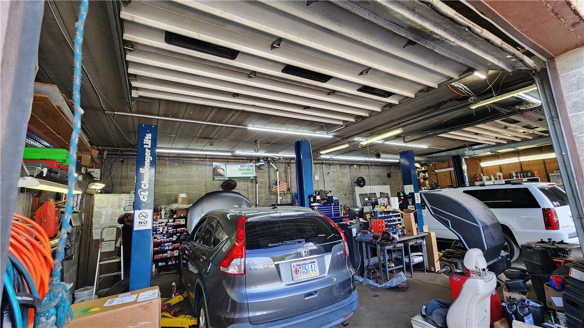 700 Lebanon Rd. (885), West Mifflin, PA 15122 700 Lebanon Rd. (885), West Mifflin, PA 15122