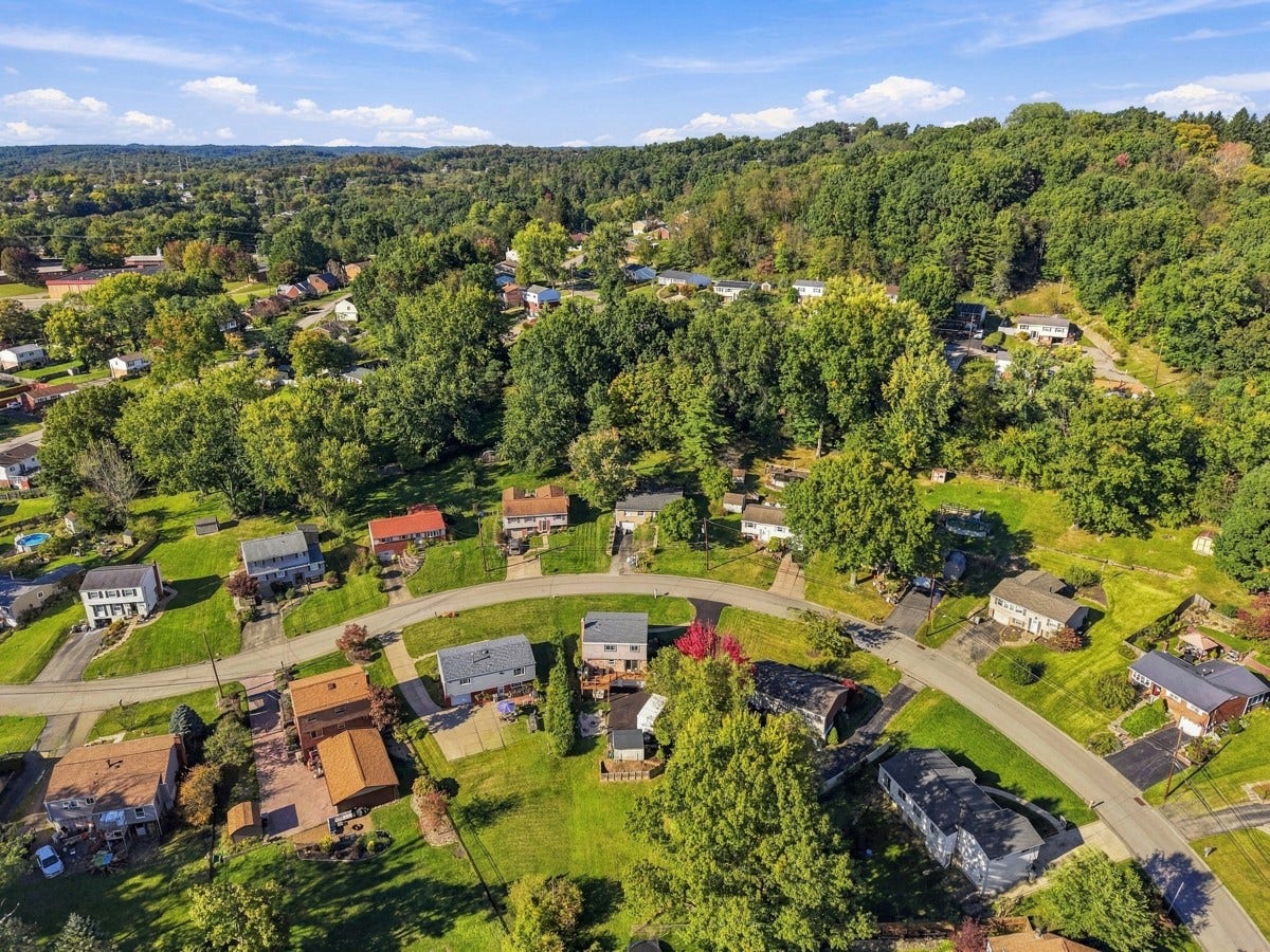 2635 Sapling Dr, Allison Park, PA 15101