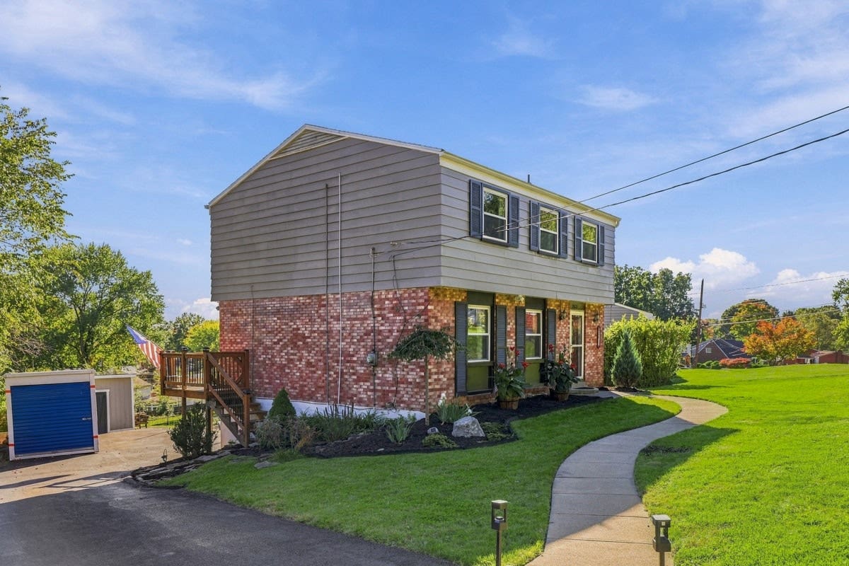 2635 Sapling Dr, Allison Park, PA 15101
