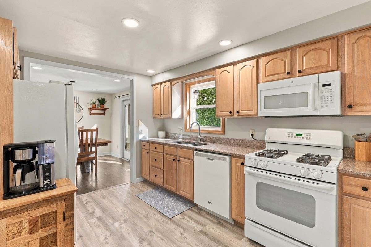 2635 Sapling Dr, Allison Park, PA 15101