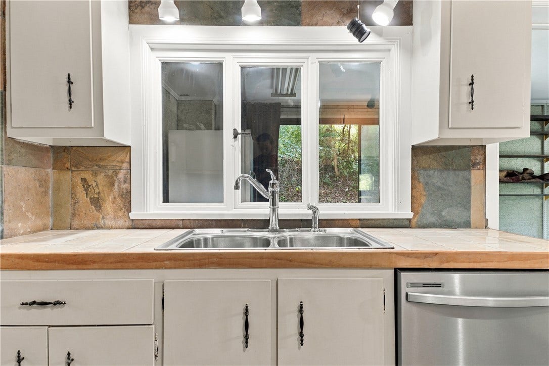 311 Redgate Rd, Sewickley, PA 15143