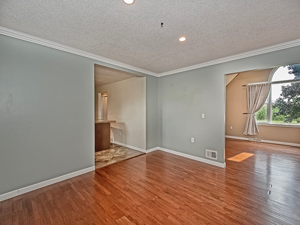308 Welsh Rd, Evans City, PA 16033