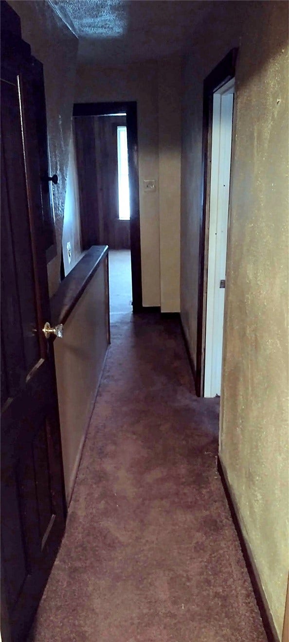 112 Hillside Ave, Pitcairn, PA 15140 Hallway Upper level
