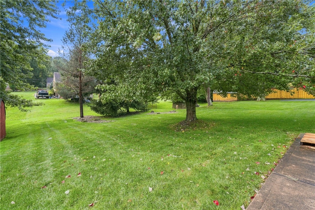 129 Lily Dr, Glenshaw, PA 15116 129 Lily Dr, Glenshaw, PA 15116
