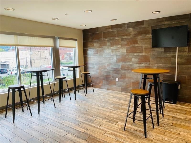 1655 Fifth Avenue, #510, Pittsburgh, PA 15219