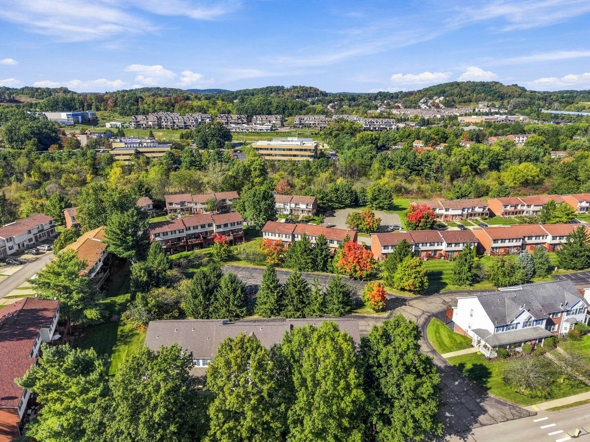 306 Castle Creek Drive, Seven Fields, PA 16046 306 Castle Creek Drive, Seven Fields, PA 16046