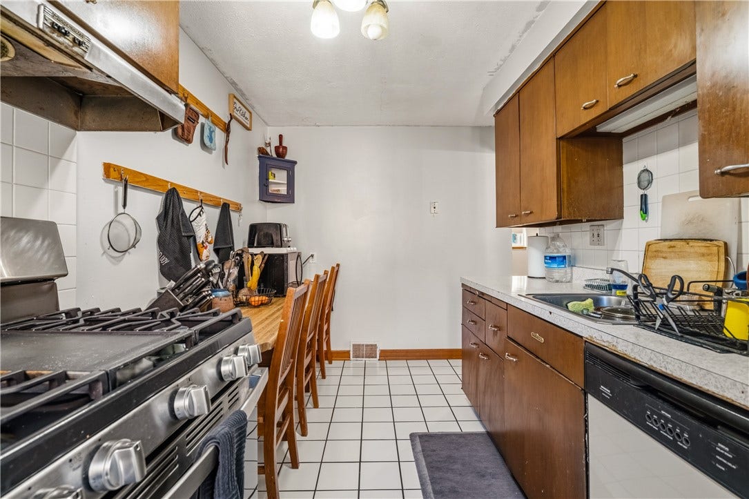 98 Poplar Dr, Pittsburgh, PA 15228 98 Poplar Dr, Pittsburgh, PA 15228