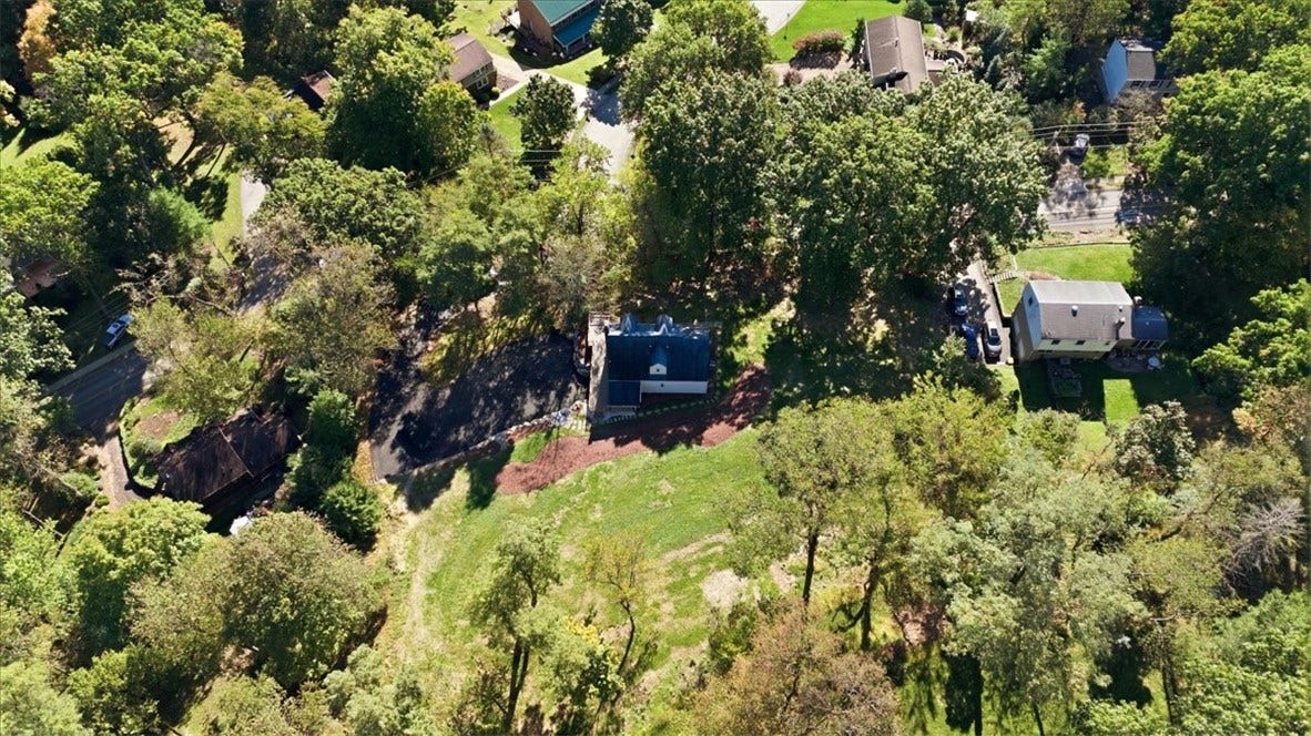 5924 Kings School Road, Bethel Park, PA 15102 5924 Kings School Road, Bethel Park, PA 15102