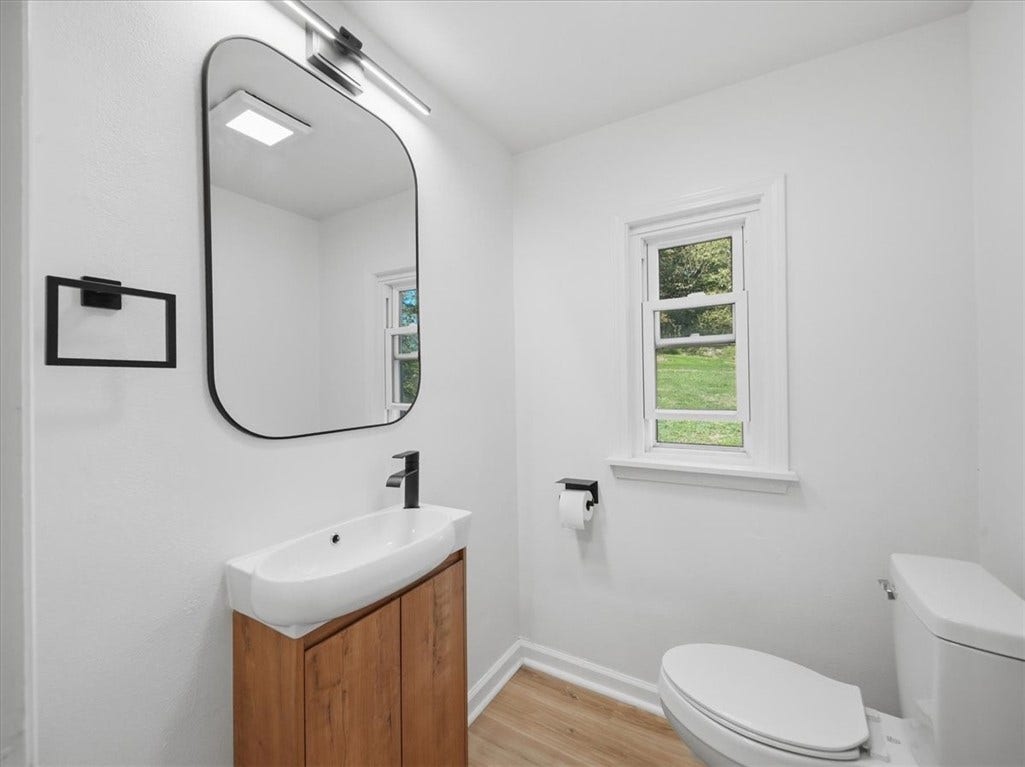 5924 Kings School Road, Bethel Park, PA 15102 5924 Kings School Road, Bethel Park, PA 15102