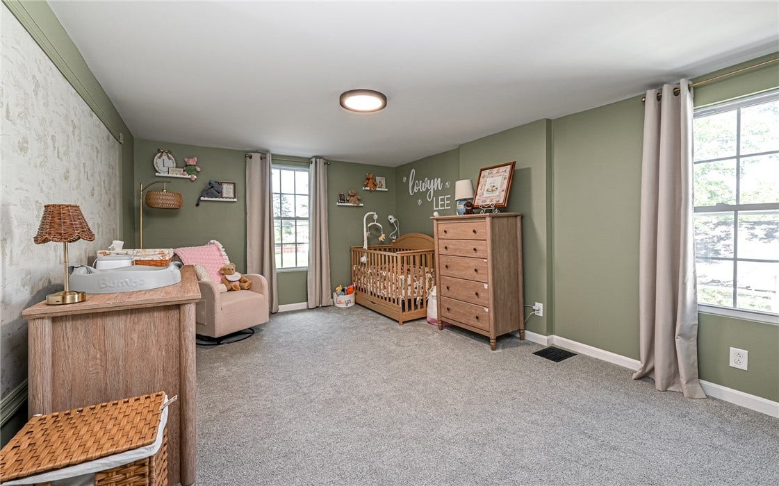714 Mercer Rd, Beaver Falls, PA 15010