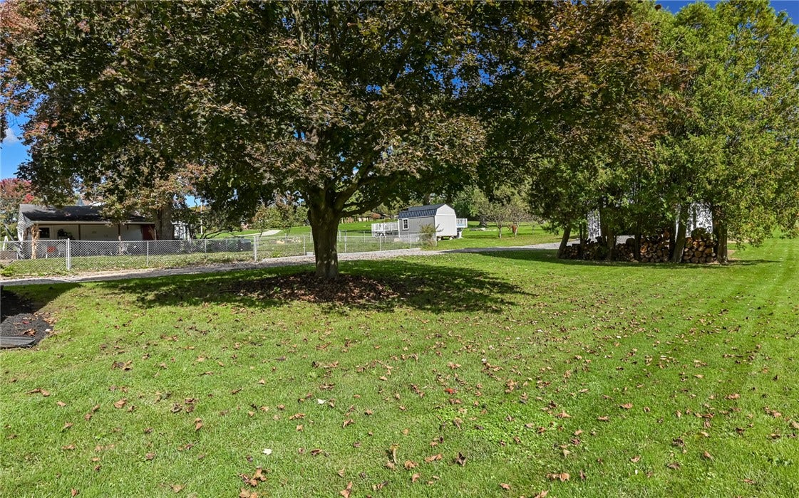 714 Mercer Rd, Beaver Falls, PA 15010