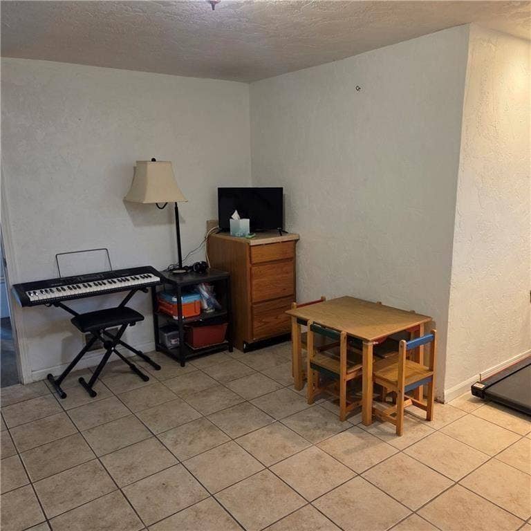 102 Raleigh Ct, Pittsburgh, PA 15237