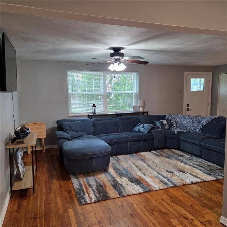 102 Raleigh Ct, Pittsburgh, PA 15237