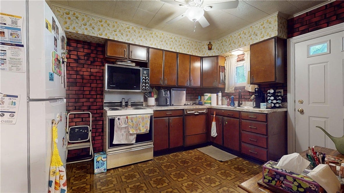 801 Deely St, Pittsburgh, PA 15217