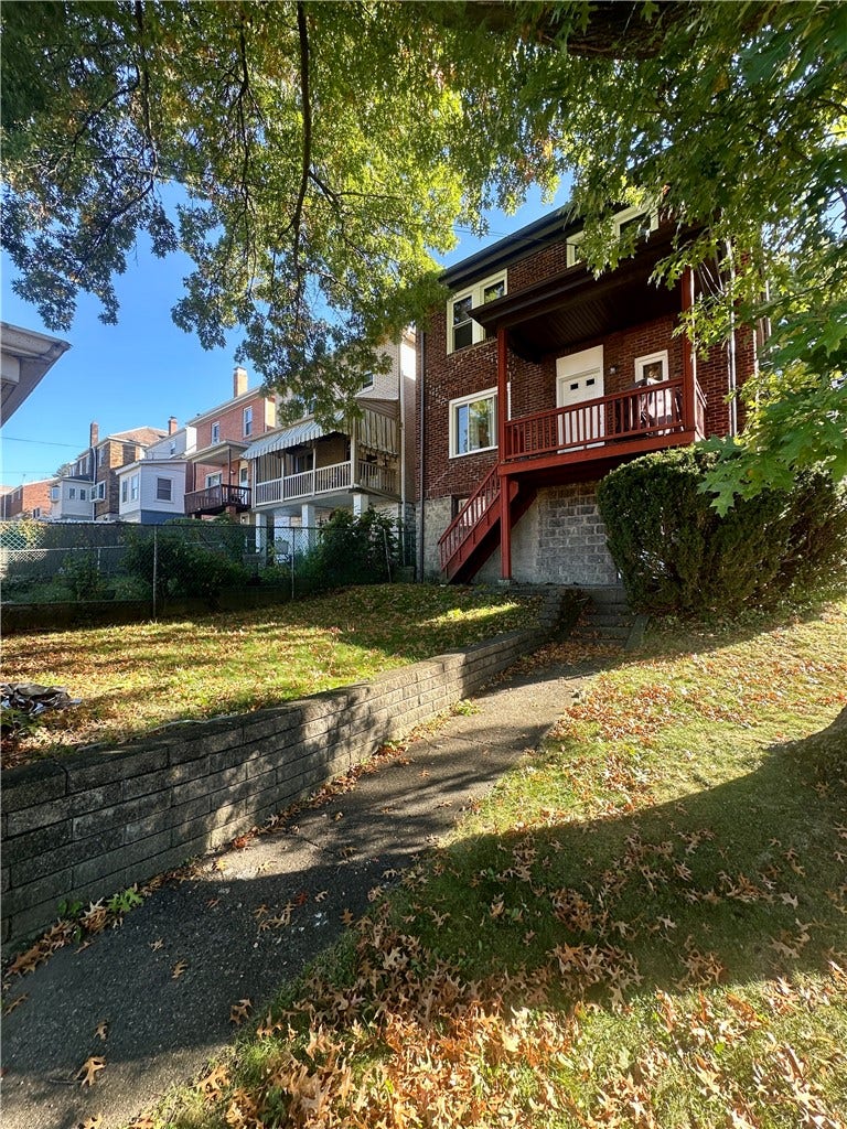 801 Deely St, Pittsburgh, PA 15217