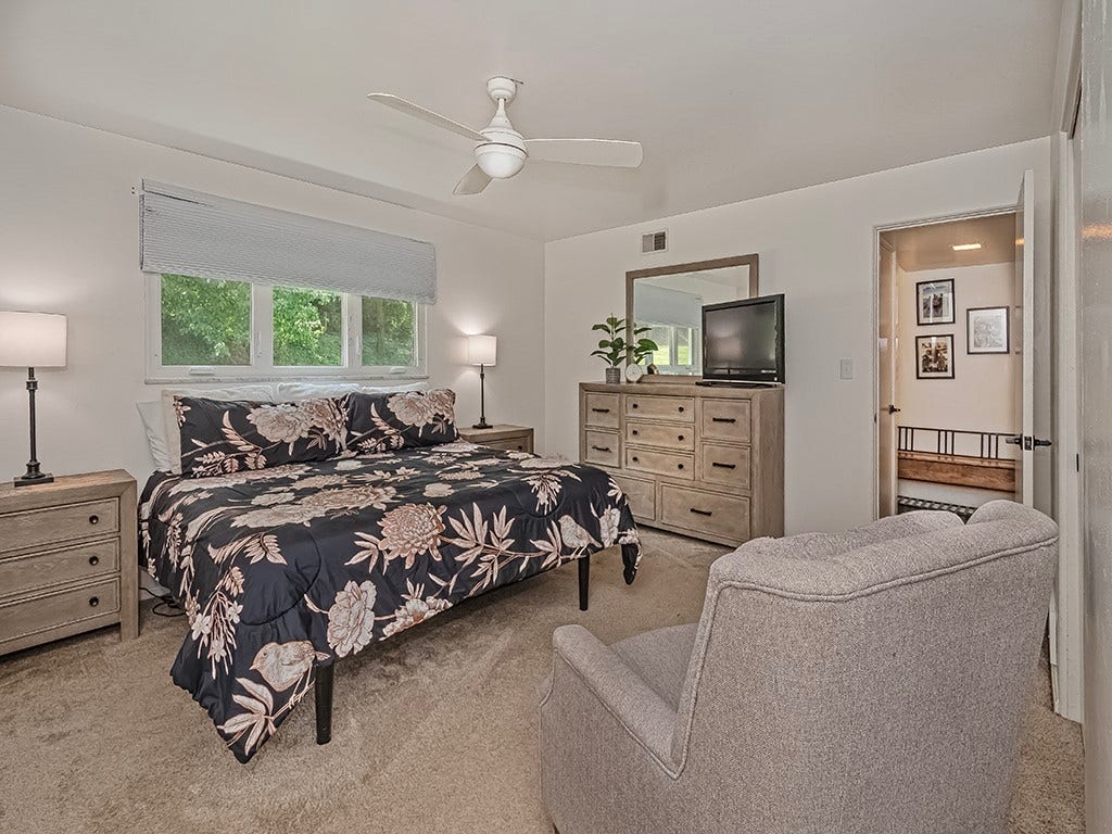 724 Scrubgrass Road, Pittsburgh, PA 15243